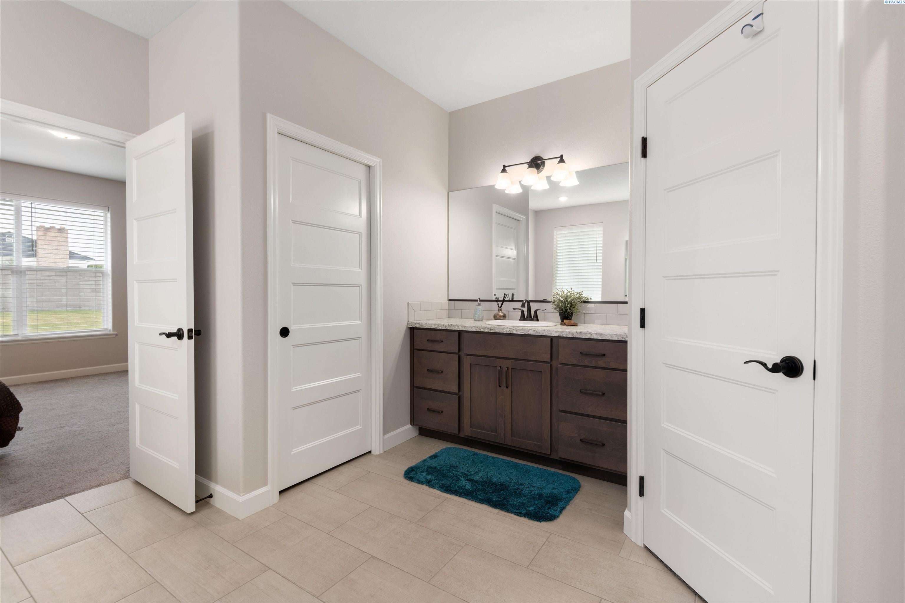 7201 Richardson Road Pasco, WA 99301 - Photo 18 of 30 Gallery Image 18