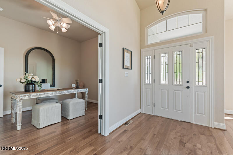 2163 3 Wood Lane Reno, NV 89523 - Photo 5 of 31 Entry interior office