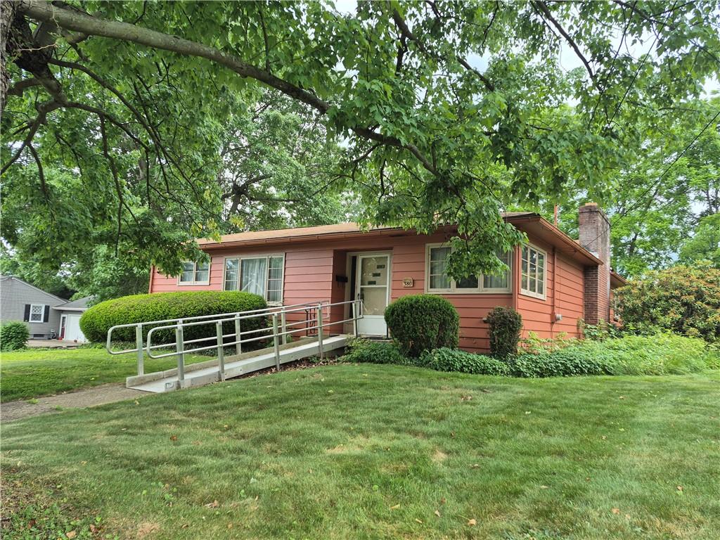 380 Shady Avenue Sharon, PA 16146 - Photo 8 of 36 Accessible ramp