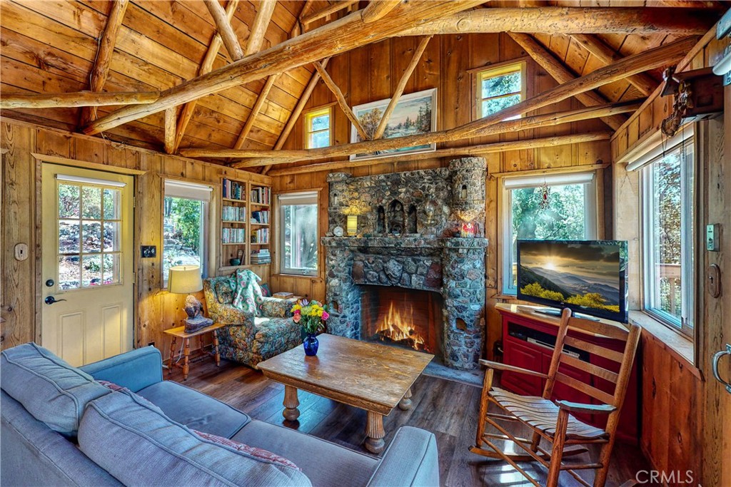 177 Craghill Drive Cedar Glen, CA 92321 - Photo 3 of 41