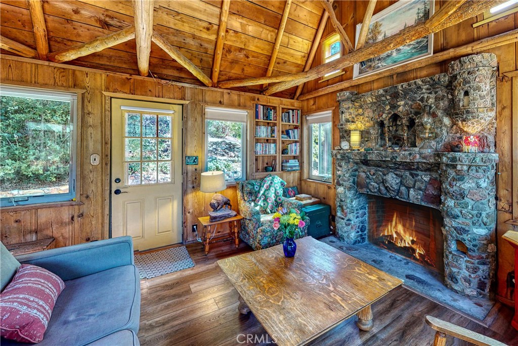 177 Craghill Drive Cedar Glen, CA 92321 - Photo 5 of 41