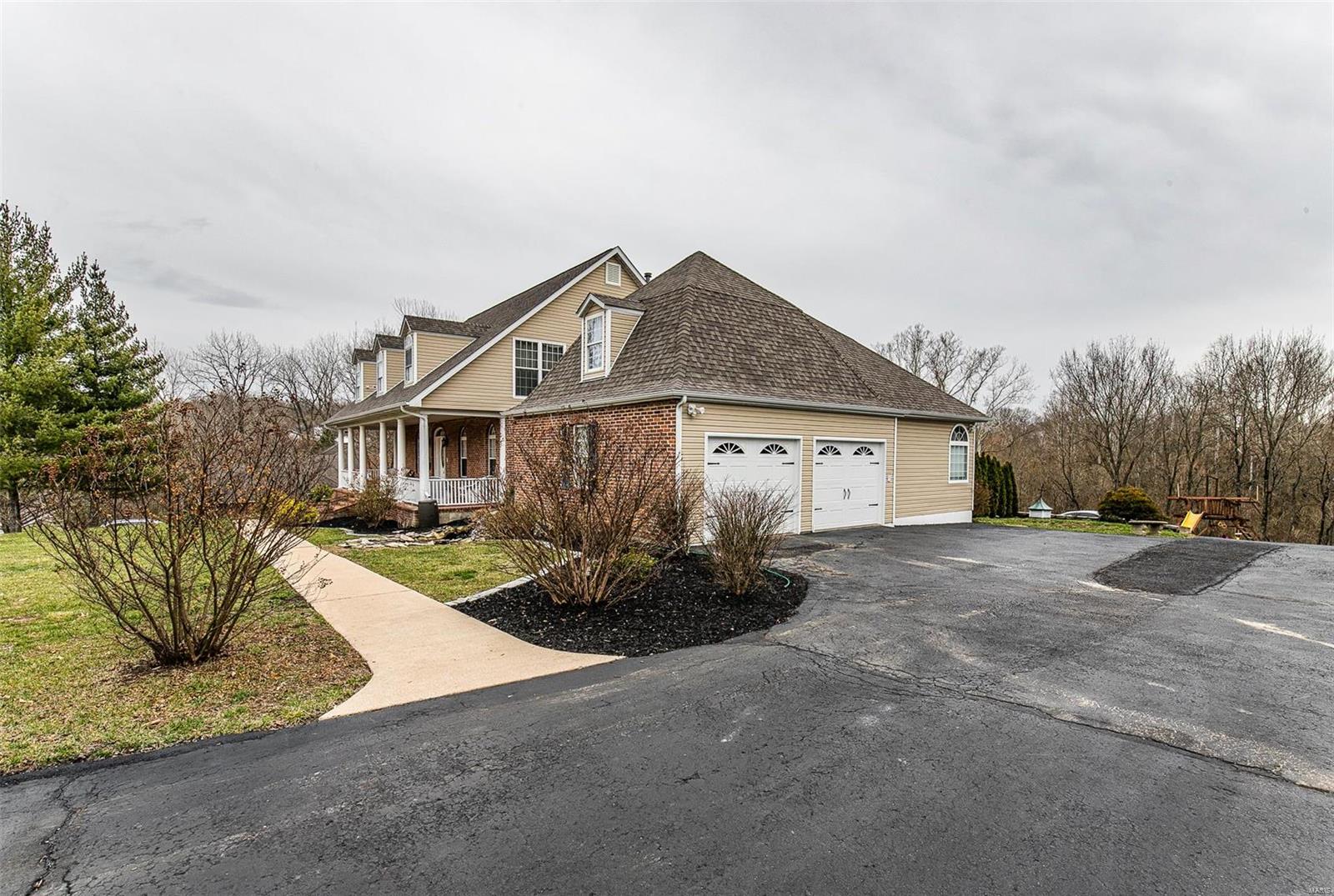 5301 Patterson Road St. Louis, MO 63129 - Photo 6 of 98 Gallery Image 6
