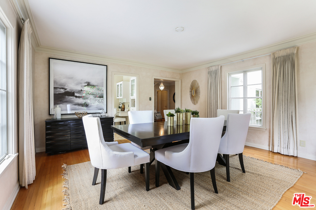 219 Homewood Road Los Angeles, CA 90049 - Photo 11 of 21 Gallery Image 11