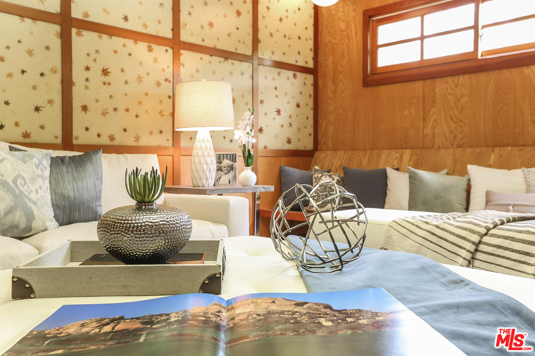 219 Homewood Road Los Angeles, CA 90049 - Photo 9 of 21 Gallery Image 9