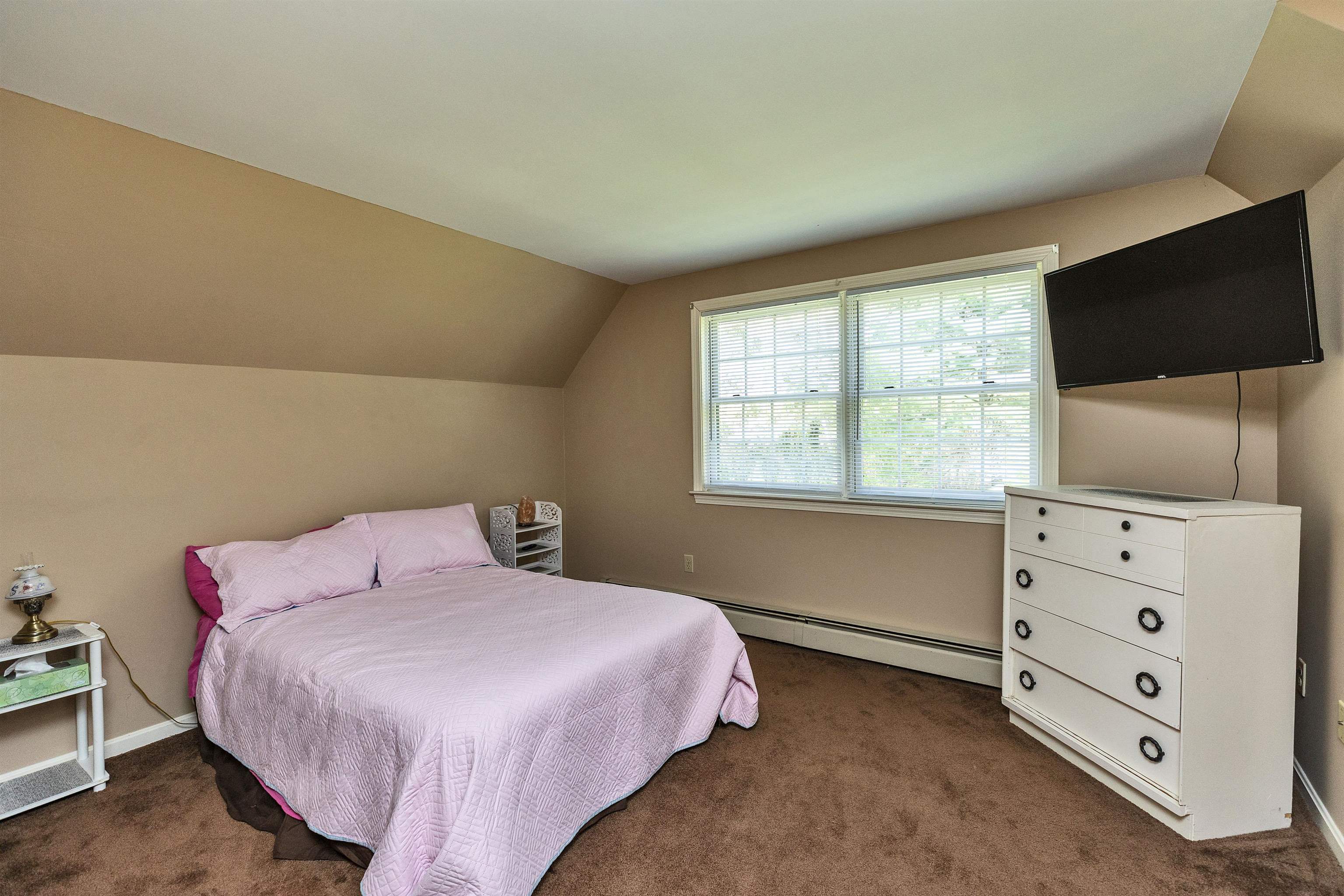 6 Nancy Lane Hooksett, NH 03106 - Photo 34 of 59