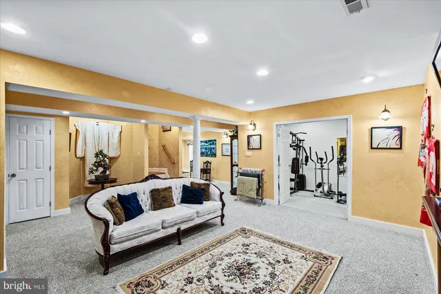 $949,000 | 21 Wentworth Drive, Fredericksburg, VA 22406