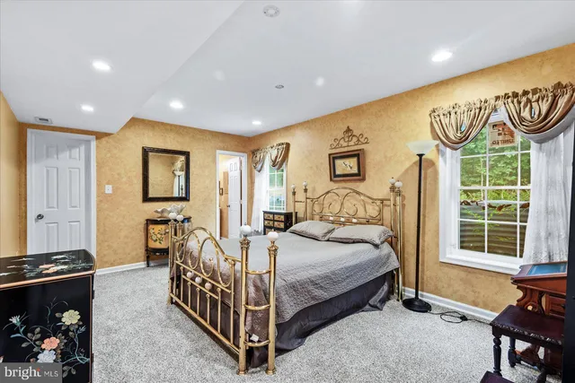 $949,000 | 21 Wentworth Drive, Fredericksburg, VA 22406