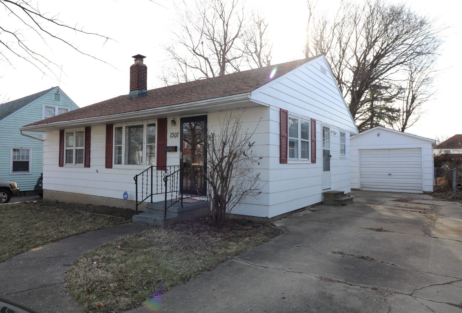 1307 South Jasper Street Decatur, IL 62521 - Photo 14 of 16 a view of a house with a yard
