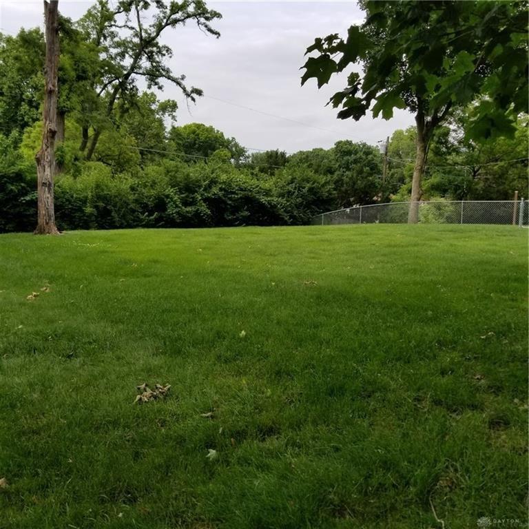 4443 River Ridge Road Dayton, OH 45415 - Photo 2 of 26 Gallery Image 2