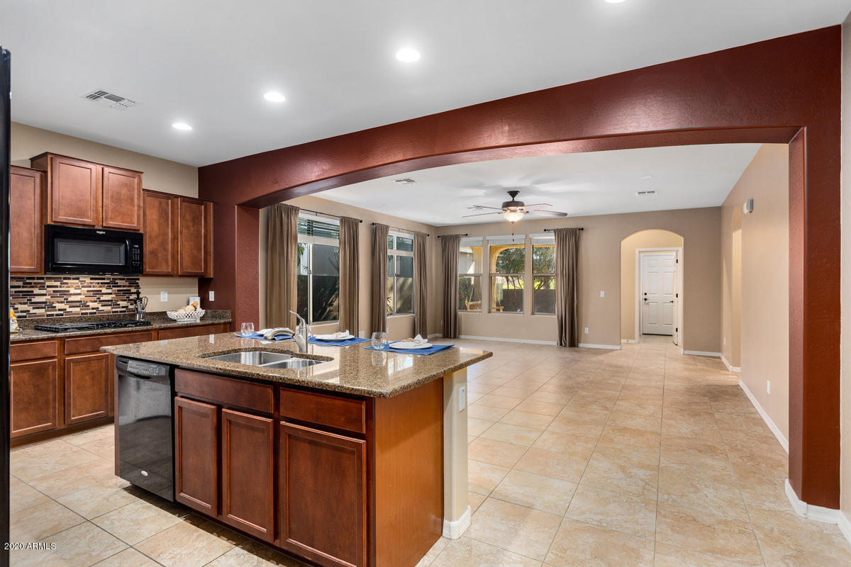 20729 West Ridge Road Buckeye, AZ 85396 - Photo 5 of 36 20729-West-Ridge-Road-6