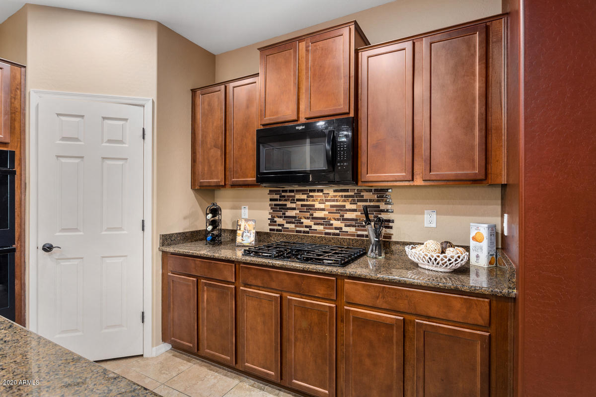 20729 West Ridge Road Buckeye, AZ 85396 - Photo 6 of 36 20729-West-Ridge-Road-10