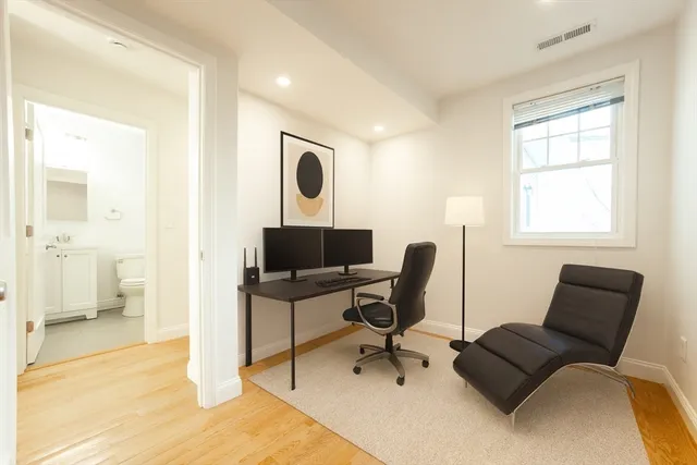 $3,100 | 375 Dorchester Street, Unit 2, Boston, MA 02127