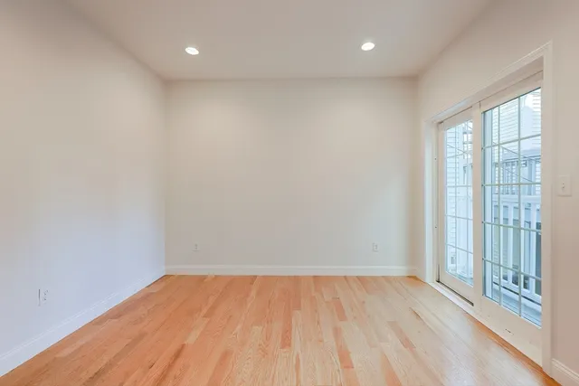 $3,100 | 375 Dorchester Street, Unit 2, Boston, MA 02127