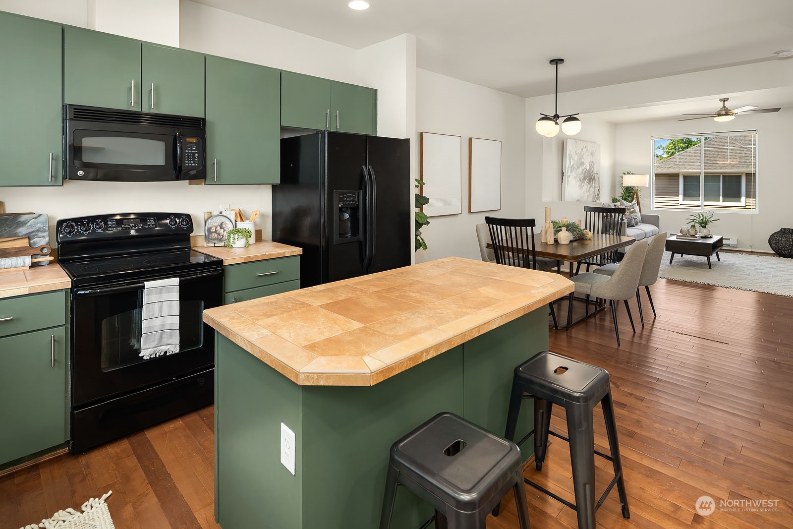 2802 Southwest Morgan Street Seattle, WA 98126 - Photo 13 of 36 Gallery Image 13