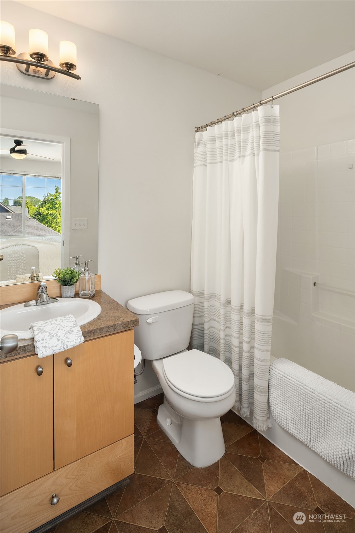 2802 Southwest Morgan Street Seattle, WA 98126 - Photo 18 of 36 Gallery Image 18