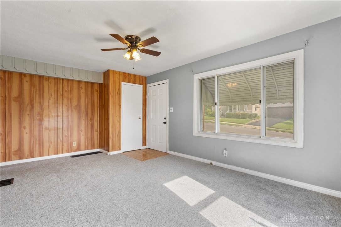 1317 Radio Road Dayton, OH 45403 - Photo 7 of 28
