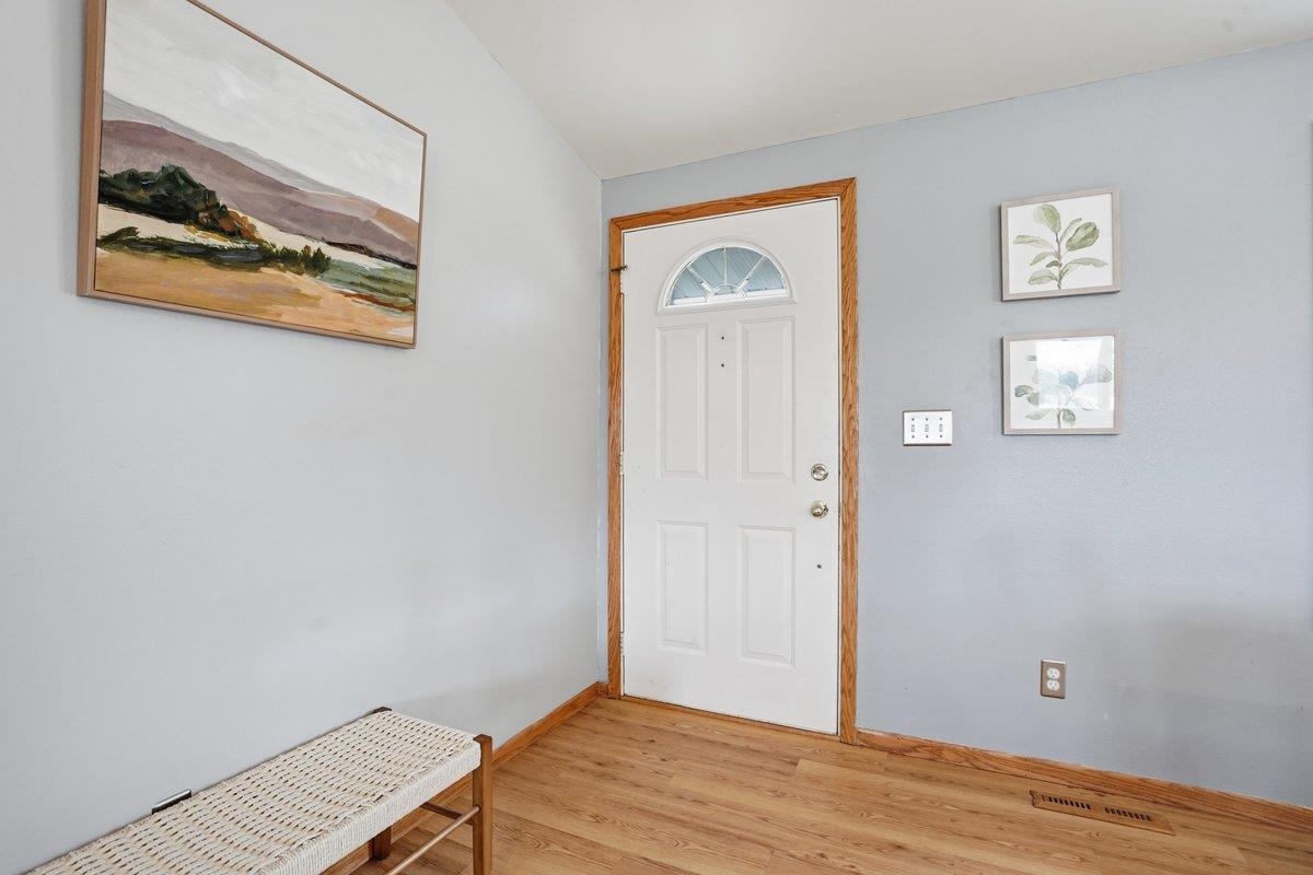 497 Sugar Hill Road Brooklyn, WI 53521 - Photo 4 of 58