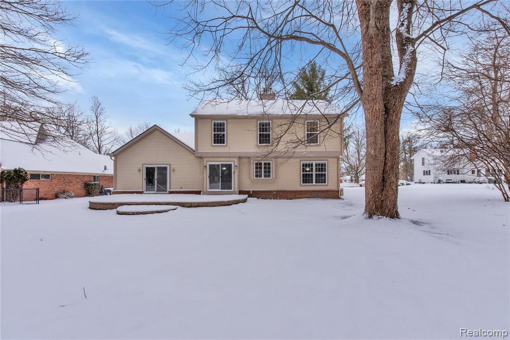 1099 Bloomer Road Rochester Hills, MI 48307 - Photo 8 of 49