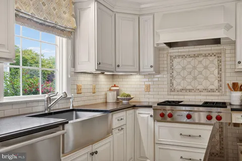 $1,699,900 | 6354 Chowning Place, McLean, VA 22101
