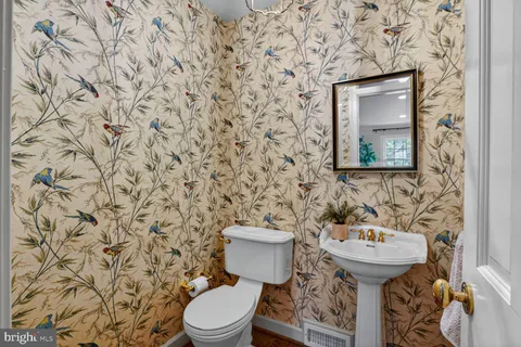 $1,699,900 | 6354 Chowning Place, McLean, VA 22101