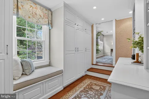 $1,699,900 | 6354 Chowning Place, McLean, VA 22101