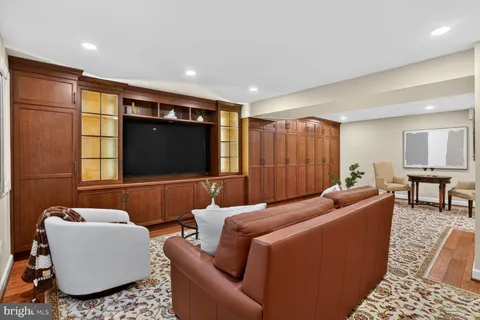 $1,699,900 | 6354 Chowning Place, McLean, VA 22101