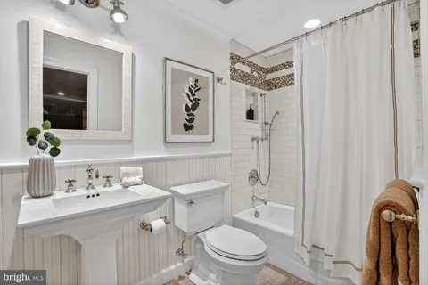 $1,699,900 | 6354 Chowning Place, McLean, VA 22101