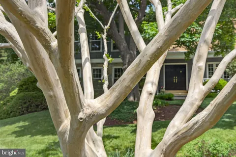 $1,699,900 | 6354 Chowning Place, McLean, VA 22101
