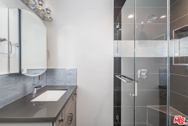 $9,500 | 1541 Selma Drive, Los Angeles, CA 90046