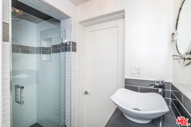 $9,500 | 1541 Selma Drive, Los Angeles, CA 90046