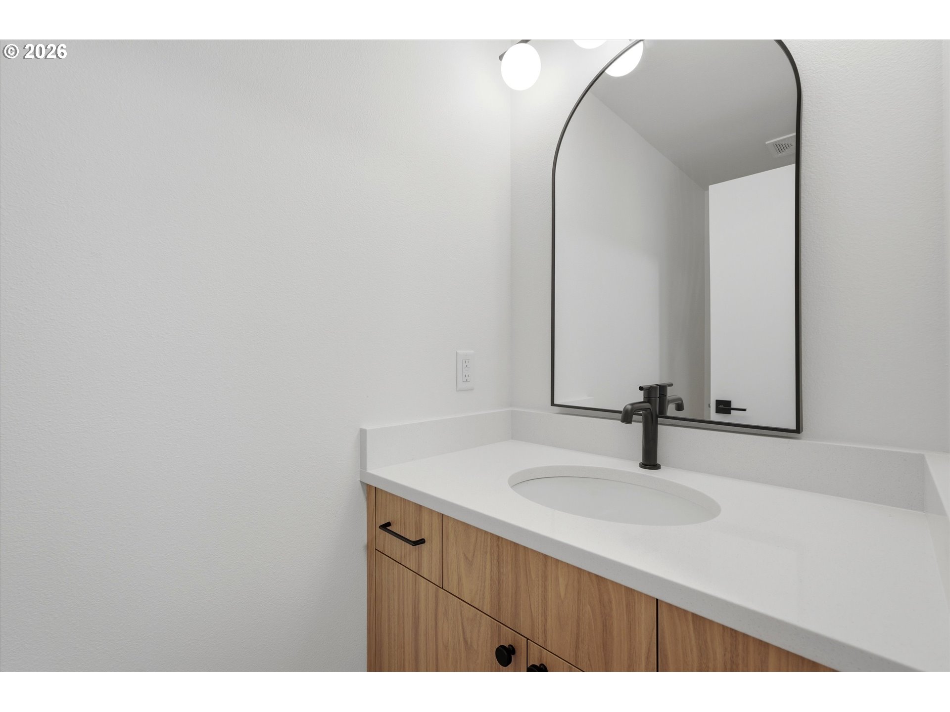 9827 North Ivanhoe Street Portland, OR 97203 - Photo 10 of 27