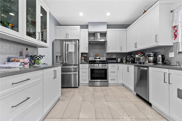 $1,075,000 | 8436 Amboy Avenue, Sun Valley, CA 91352