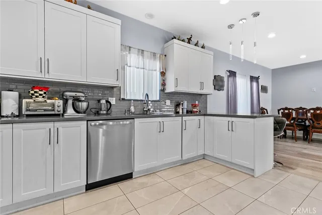 $1,075,000 | 8436 Amboy Avenue, Sun Valley, CA 91352