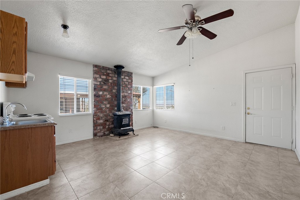 61375 Latham Trail Joshua Tree, CA 92252 - Photo 22 of 32 Guest House