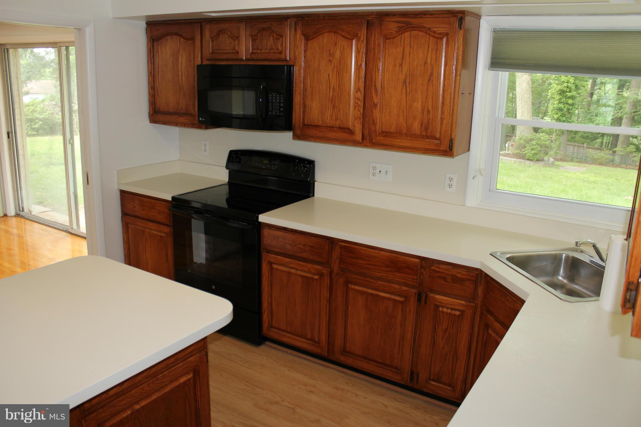 10122 Riggs Road Adelphi, MD 20783 - Photo 12 of 27 Kitchen