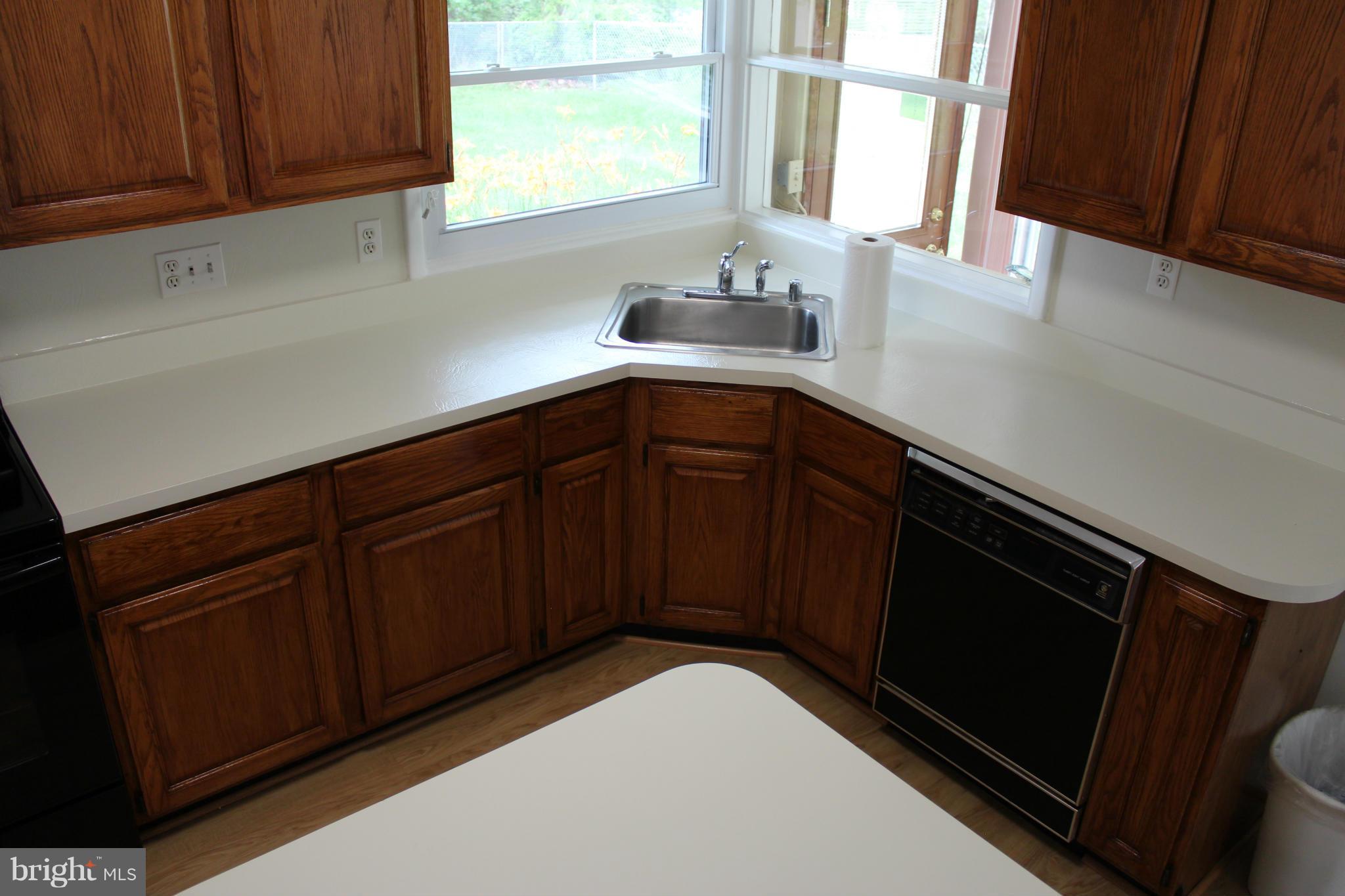 10122 Riggs Road Adelphi, MD 20783 - Photo 13 of 27 Kitchen