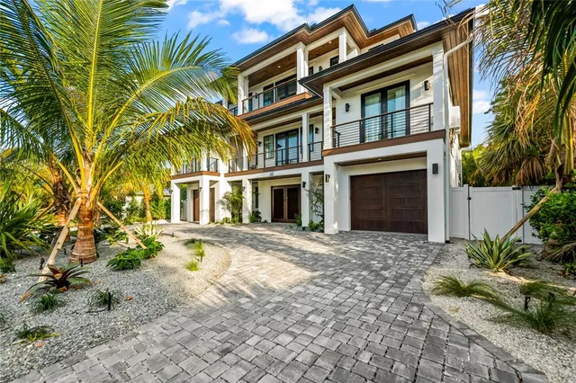 $7,500,000 | 107 Maple Avenue, Anna Maria, FL 34216