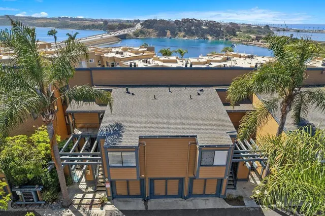 $875,000 | 801 Kalpati Circle, Unit B, Carlsbad, CA 92008