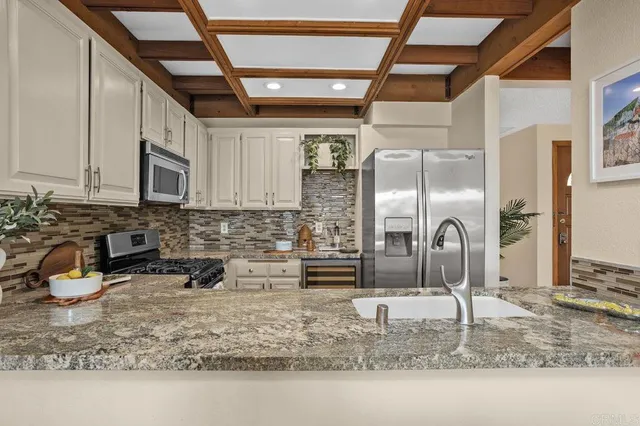 $875,000 | 801 Kalpati Circle, Unit B, Carlsbad, CA 92008