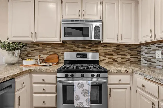 $875,000 | 801 Kalpati Circle, Unit B, Carlsbad, CA 92008