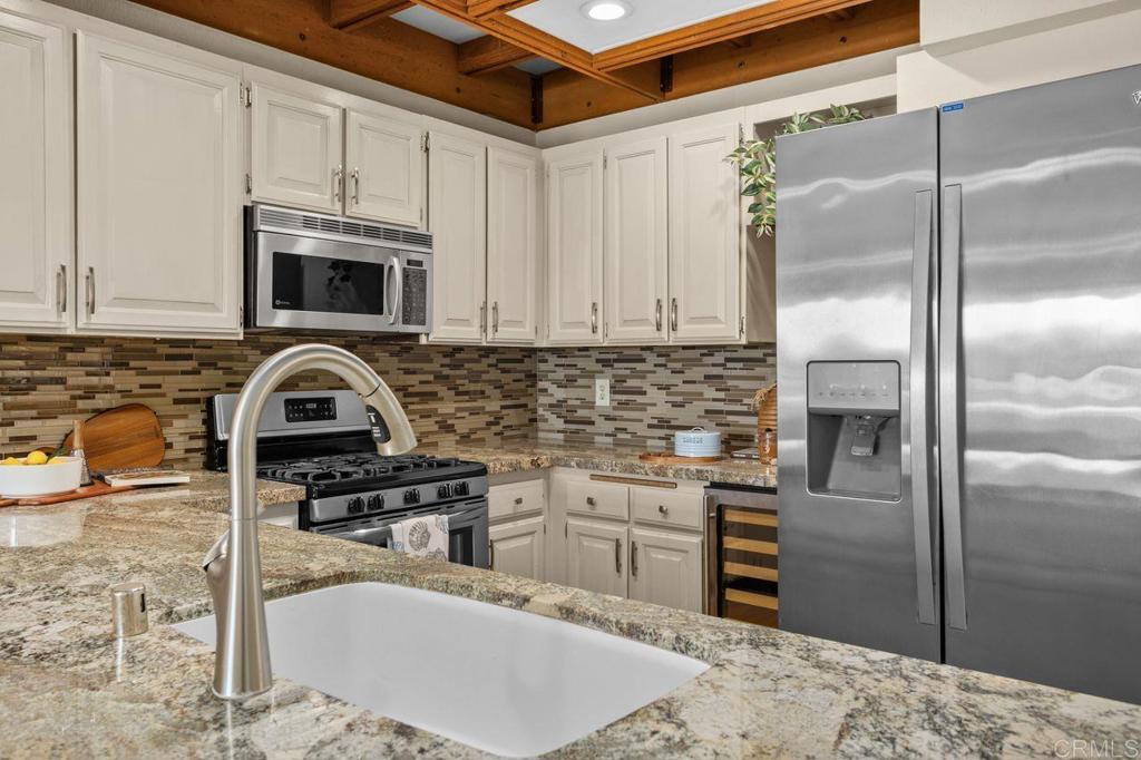 801 Kalpati Circle, Unit B Carlsbad, CA 92008 - Photo 7 of 35