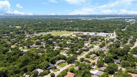 $1,900 | 1804 Mariposa Drive, Dallas, TX 75228