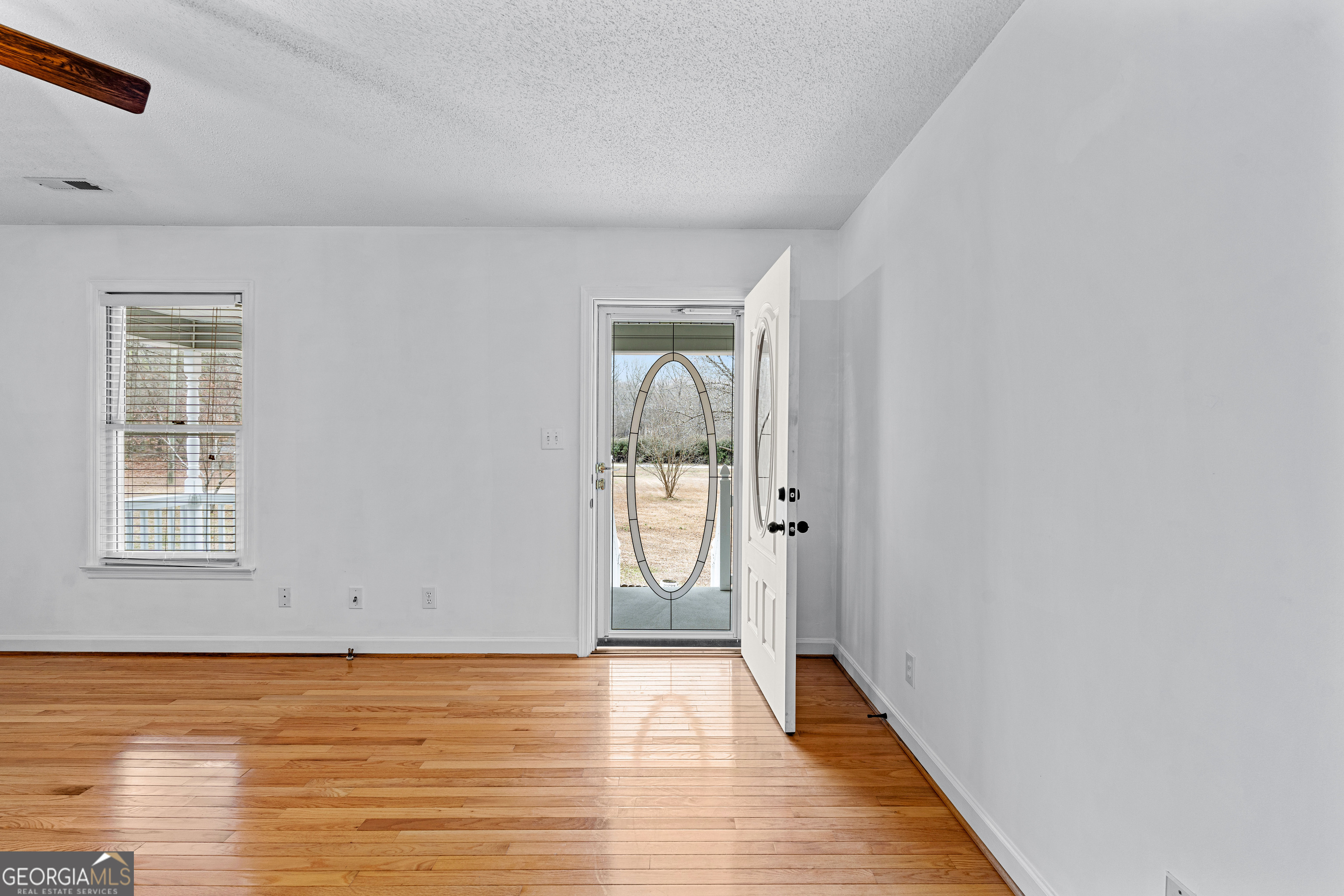 423 Woods Road Brooks, GA 30205 - Photo 8 of 48