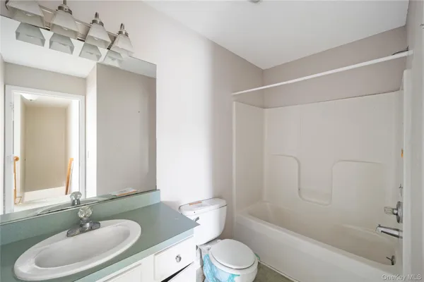 $399,900 | 42 Autumn Drive, Poughkeepsie, NY 12603