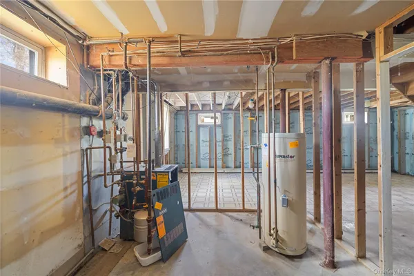 $399,900 | 42 Autumn Drive, Poughkeepsie, NY 12603