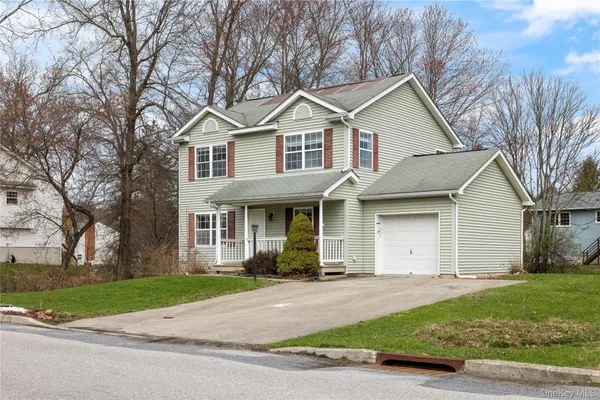 $399,900 | 42 Autumn Drive, Poughkeepsie, NY 12603