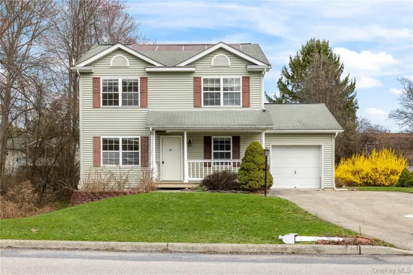 $399,900 | 42 Autumn Drive, Poughkeepsie, NY 12603