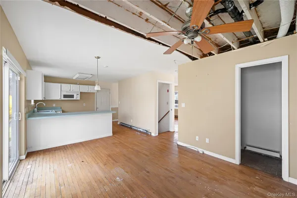 $399,900 | 42 Autumn Drive, Poughkeepsie, NY 12603