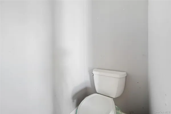 $399,900 | 42 Autumn Drive, Poughkeepsie, NY 12603