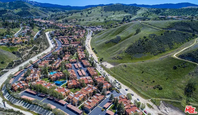 $2,431 | 5758 North Las Virgenes Boulevard, Unit 10235, Calabasas, CA 91302